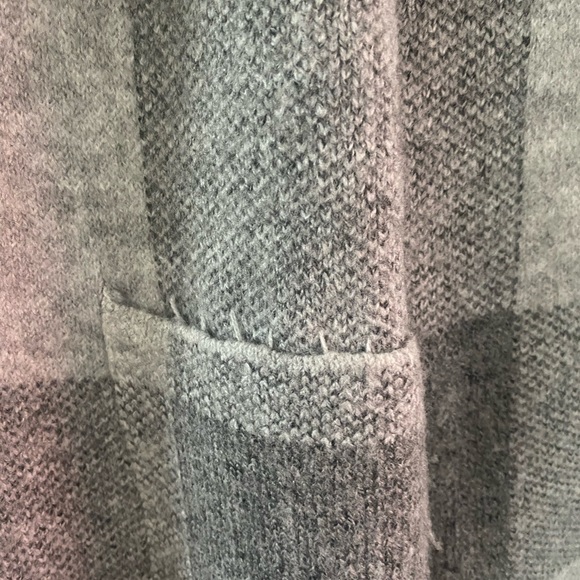 Grey plaid shacket - Picture 6 of 7